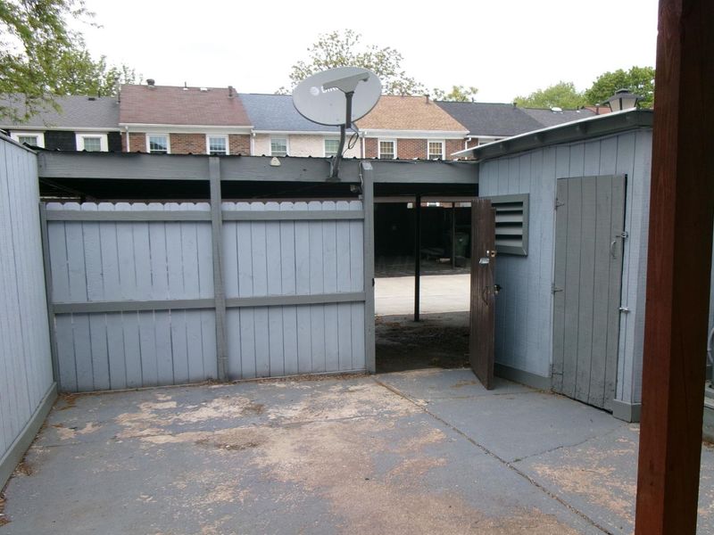 617 Simbury Street, Unit D-8, Columbus, OH 43228 Photo 18