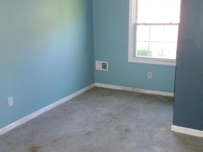 617 Simbury Street, Unit D-8, Columbus, OH 43228 Photo 9