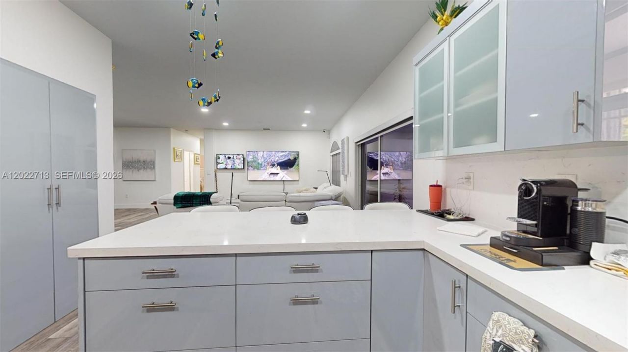 357 W 44th St , Hialeah, FL 33012 Photo