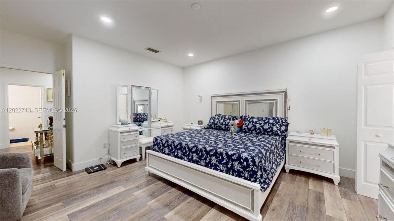 357 W 44th St , Hialeah, FL 33012 Photo