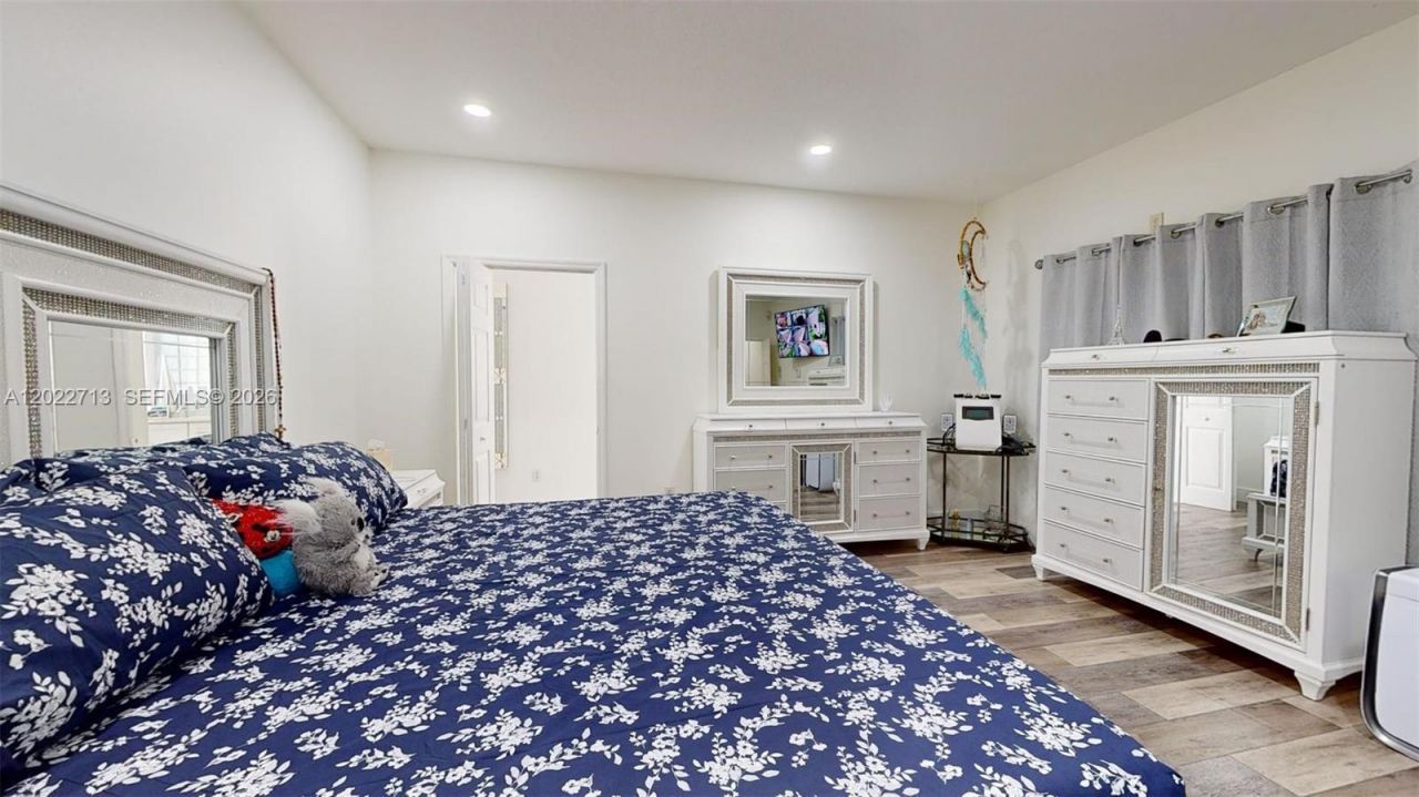 357 W 44th St , Hialeah, FL 33012 Photo