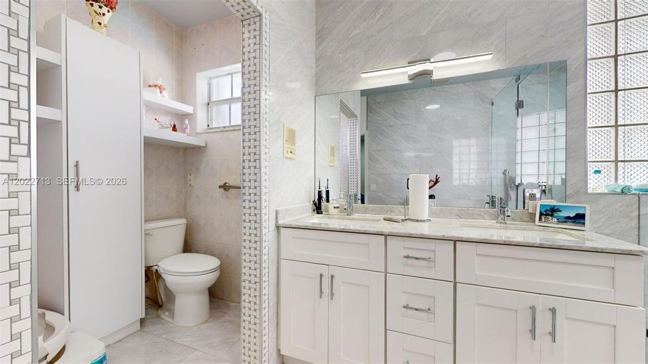 357 W 44th St , Hialeah, FL 33012 Photo