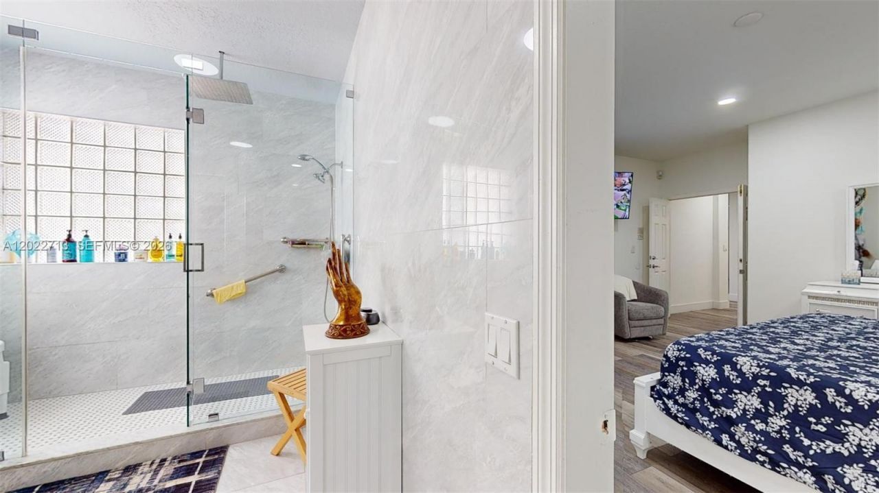 357 W 44th St , Hialeah, FL 33012 Photo