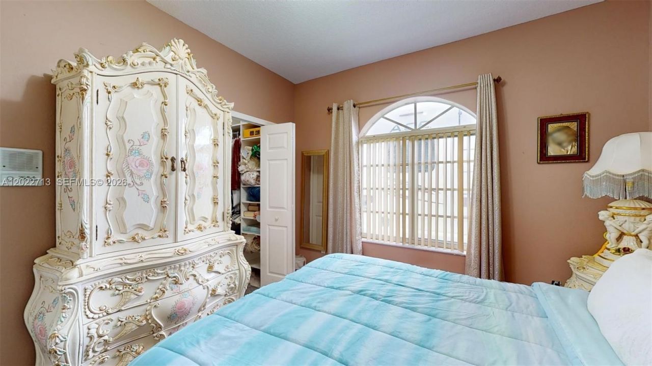 357 W 44th St , Hialeah, FL 33012 Photo