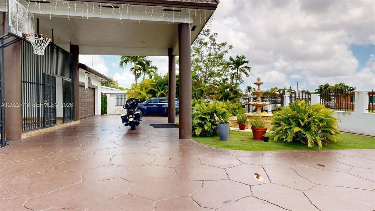 357 W 44th St , Hialeah, FL 33012 Photo