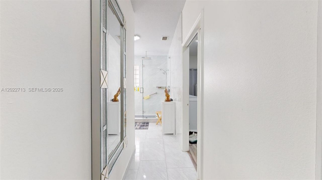 357 W 44th St , Hialeah, FL 33012 Photo