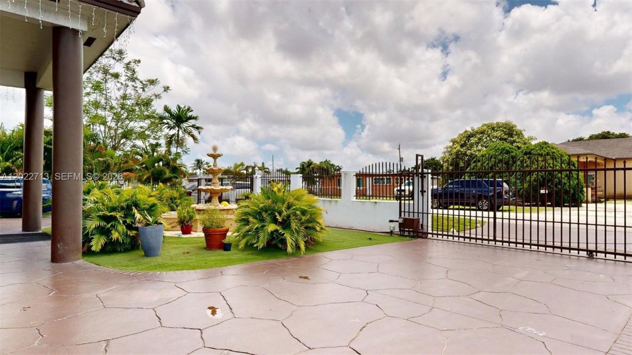 357 W 44th St , Hialeah, FL 33012 Photo