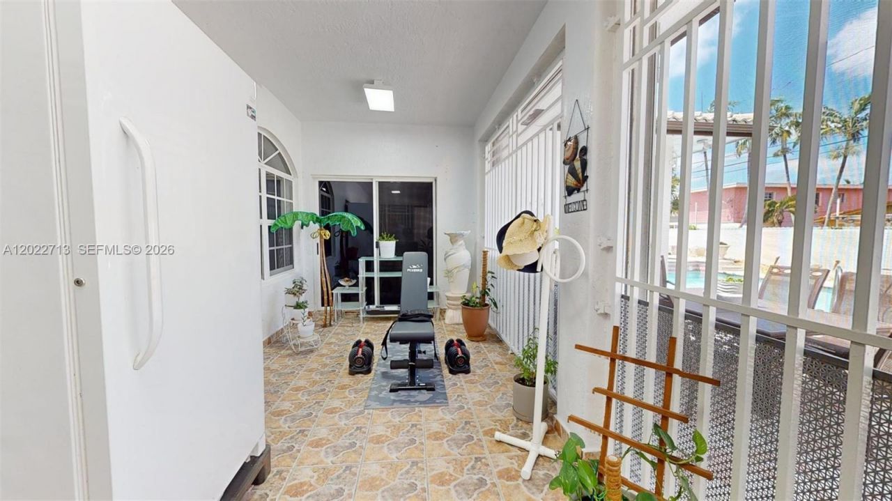 357 W 44th St , Hialeah, FL 33012 Photo