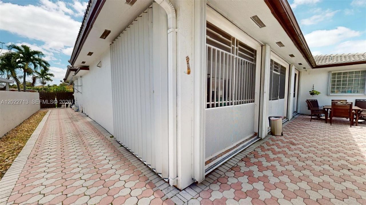 357 W 44th St , Hialeah, FL 33012 Photo