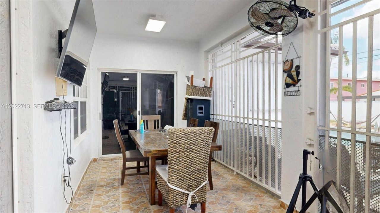 357 W 44th St , Hialeah, FL 33012 Photo