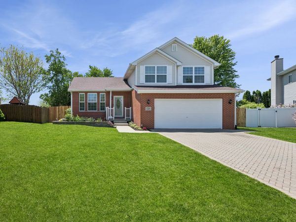 5724 Brosam Drive, Plainfield, IL 60586