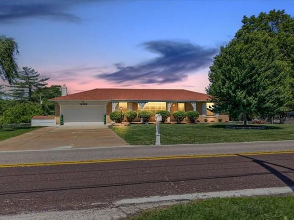12565 Old Jamestown Road, Black Jack, MO 63033