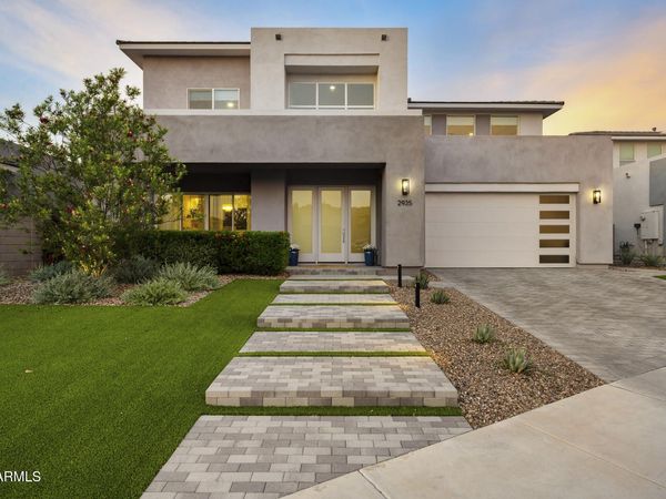 2935 S SANDSTONE Court, Gilbert, AZ 85295
