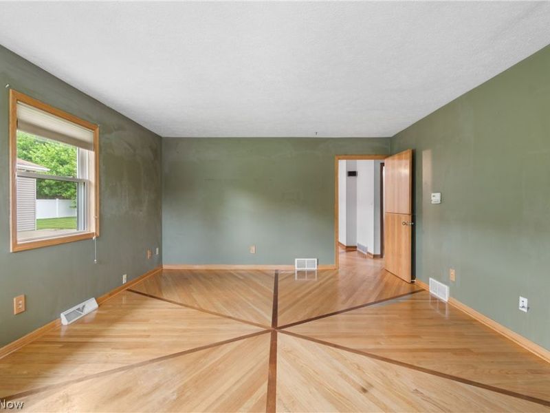 343 3rd Street, Wadsworth, OH 44281 Photo 2