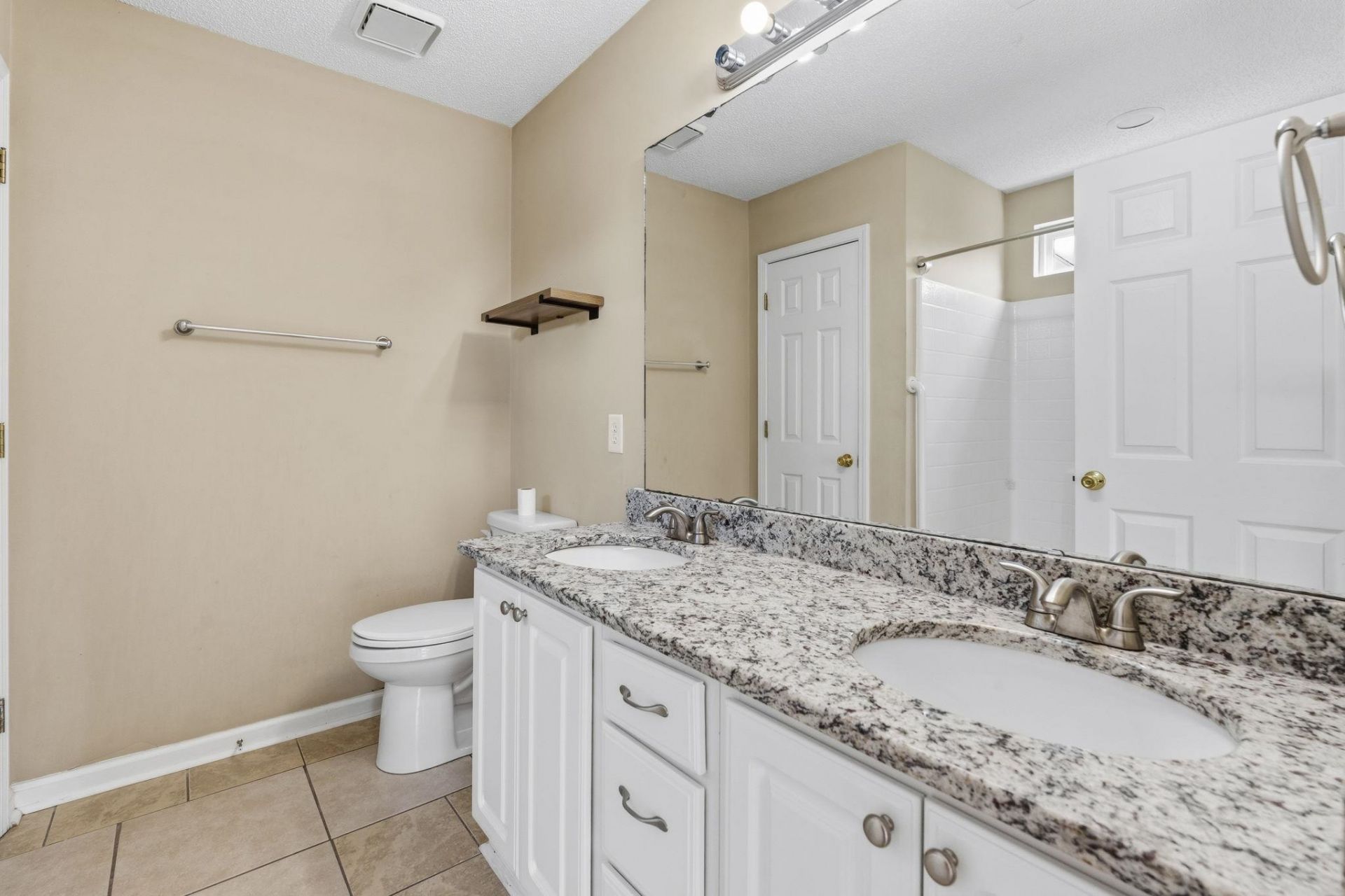 8224 Autumn Pond Ct. Photo 19
