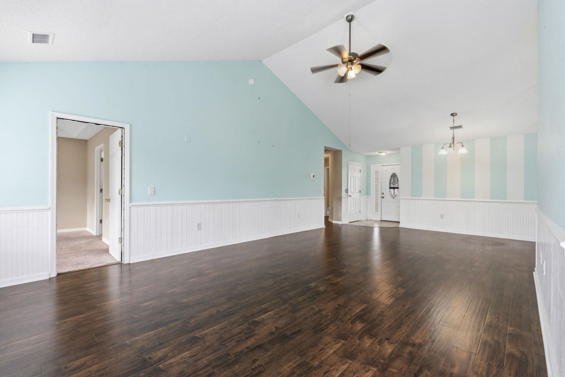 8224 Autumn Pond Ct. Photo 5