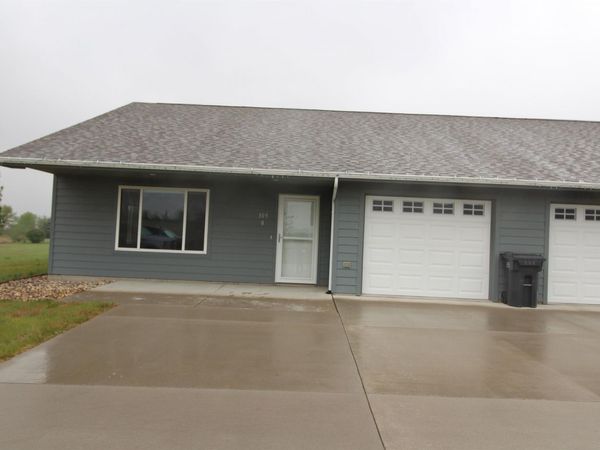 305 S Frank Ave, Unit 8, Garretson, SD 57030