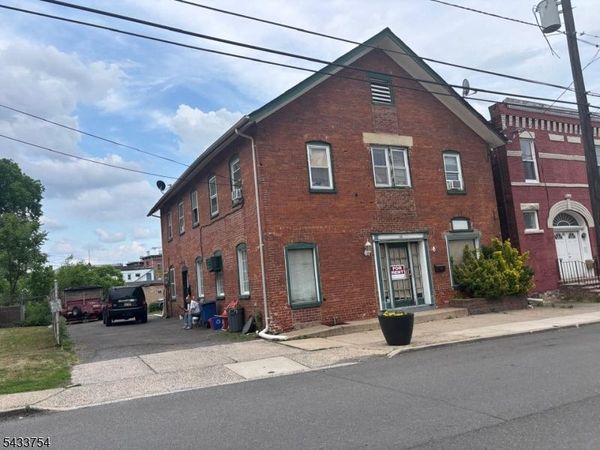 18 Mountain Ave, Bound Brook, NJ 08805
