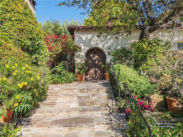 10966 Strathmore, Unit 9, Los Angeles, CA 90024