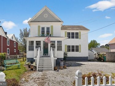 6390 CHURCH STREET , CHINCOTEAGUE ISLAND, VA 23336