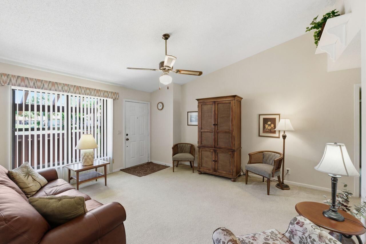 21 Vía De Casas Norte, Boynton Beach, FL 33426 Photo