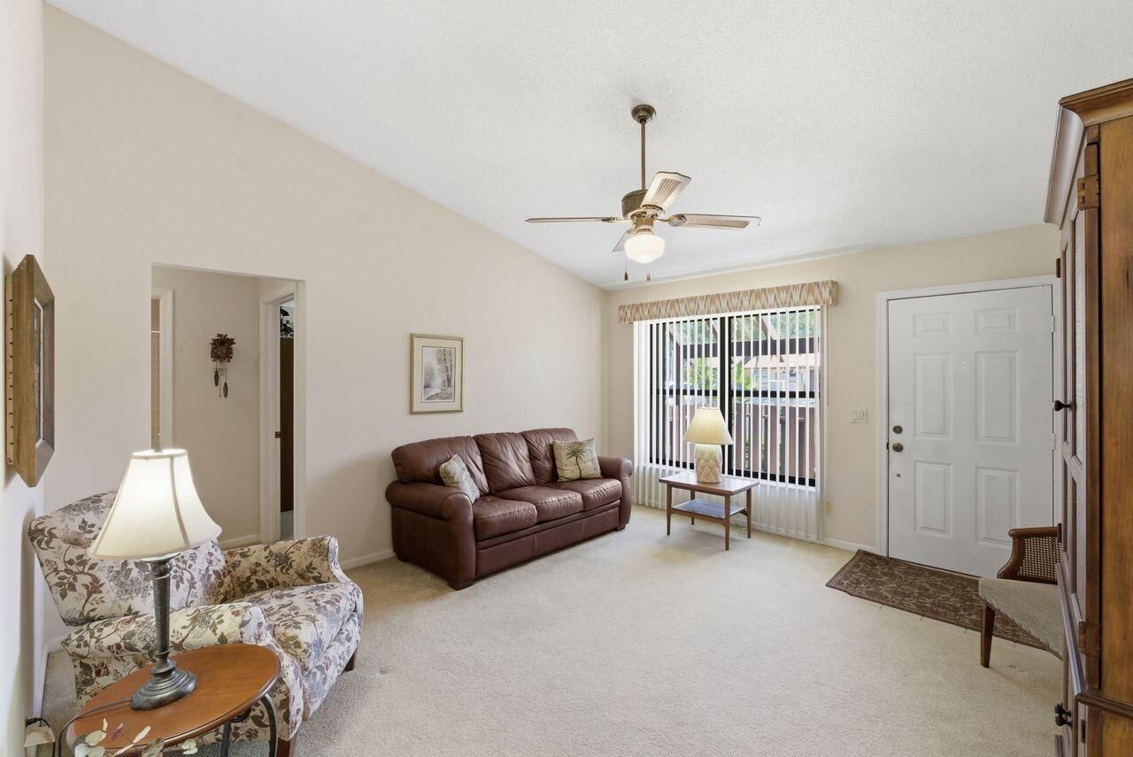 21 Vía De Casas Norte, Boynton Beach, FL 33426 Photo