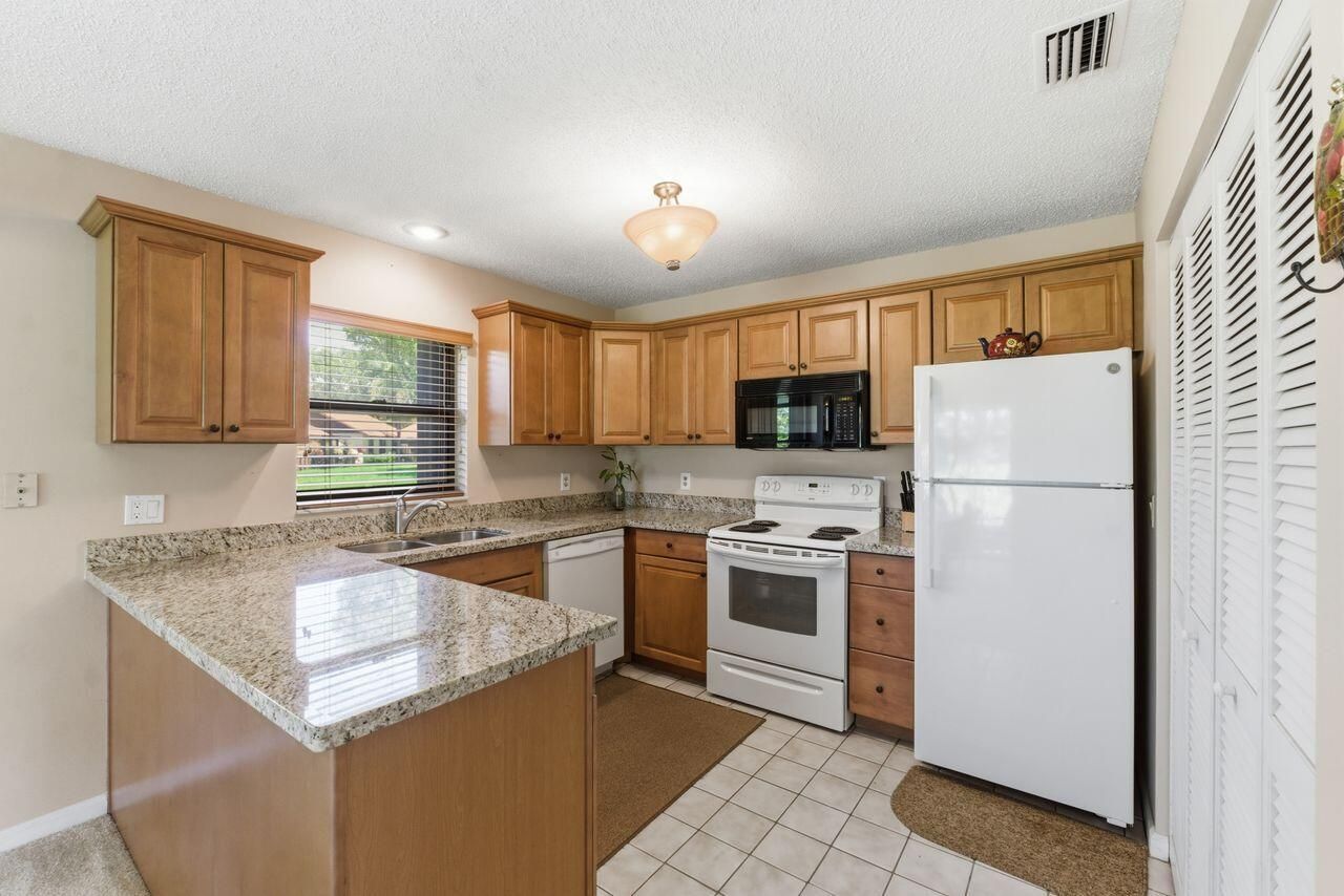 21 Vía De Casas Norte, Boynton Beach, FL 33426 Photo