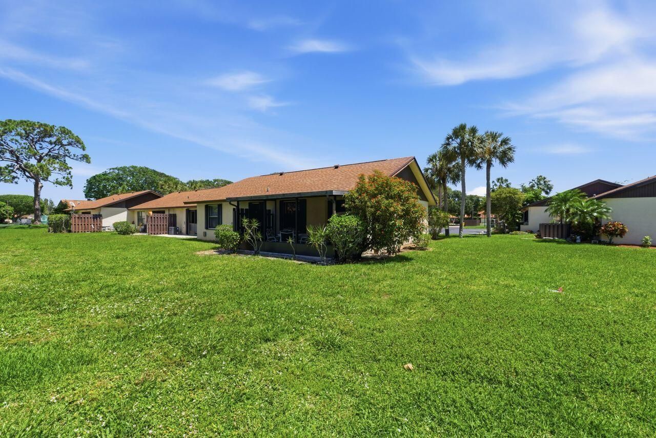 21 Vía De Casas Norte, Boynton Beach, FL 33426 Photo