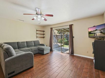 1699 W J St, Oakdale, CA 95361 Photo