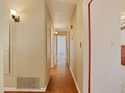 1699 W J St, Oakdale, CA 95361 Photo