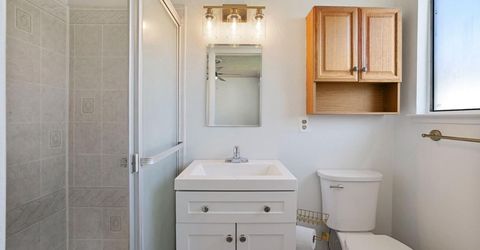1699 W J St, Oakdale, CA 95361 Photo