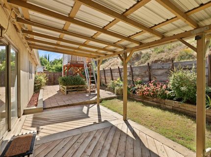 1699 W J St, Oakdale, CA 95361 Photo