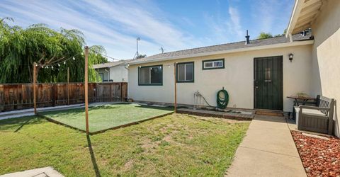 1699 W J St, Oakdale, CA 95361 Photo