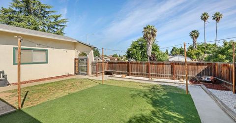 1699 W J St, Oakdale, CA 95361 Photo