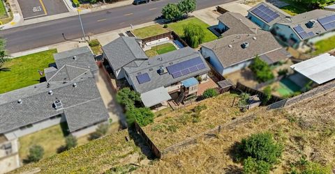1699 W J St, Oakdale, CA 95361 Photo
