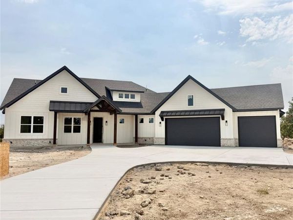 1000 Sabrina Court, Weatherford, TX 76085