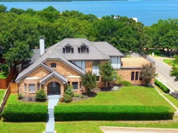 6101 Tiffany Oaks Lane, Arlington, TX 76016
