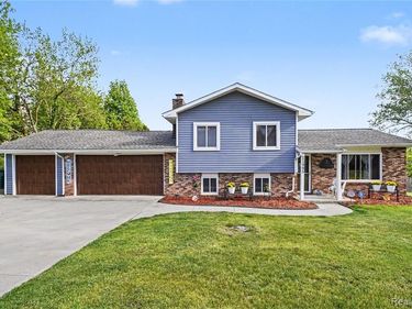 11995 Davisburg Road, Springfield Twp, MI 48350