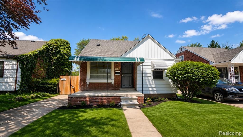 12585 Duchess Street, Detroit, MI 48224 Main Photo