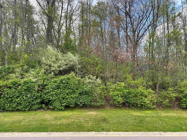 53264 Summer Breeze Drive, South Bend, IN 46637