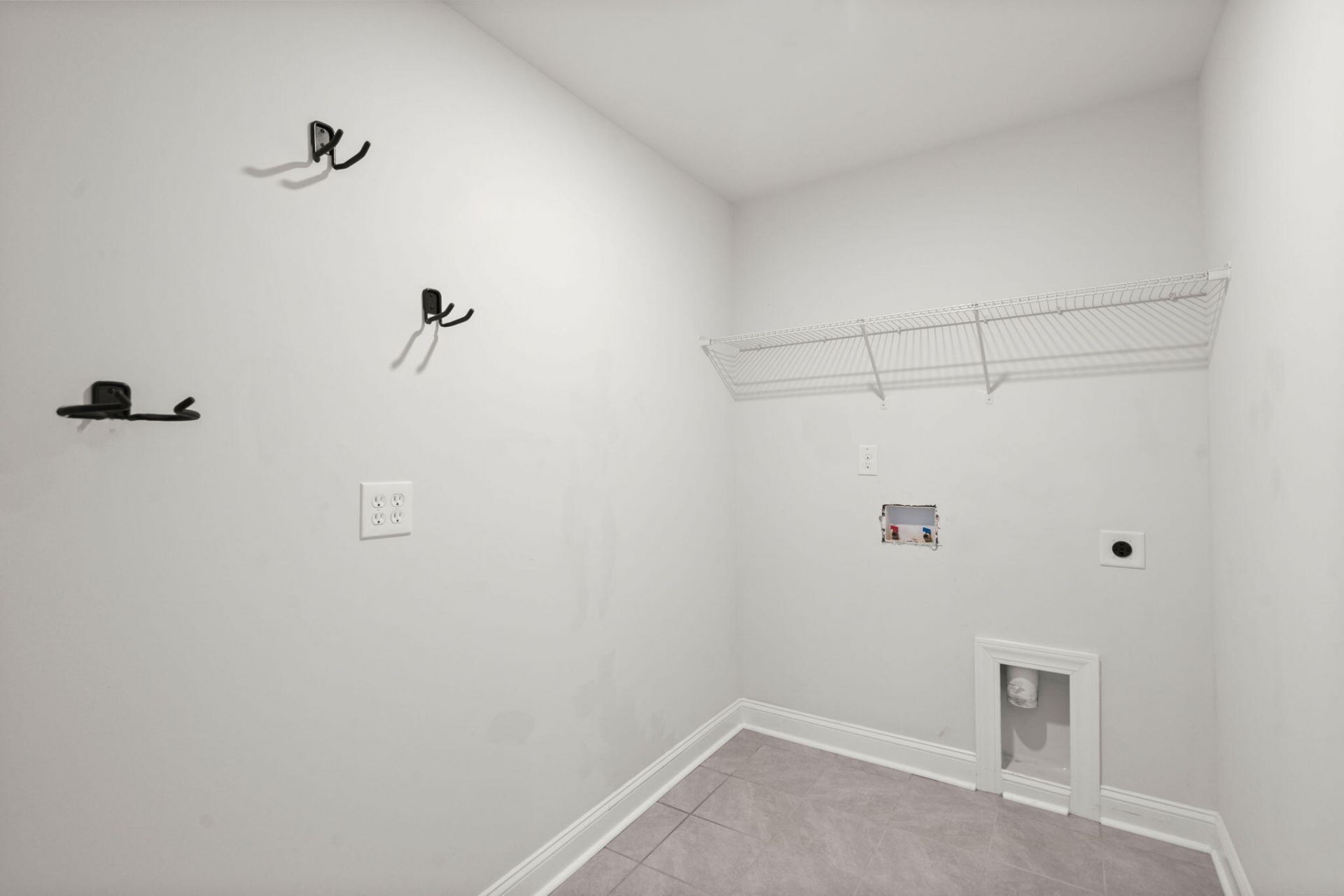 226 Seaworthy Street Photo 31