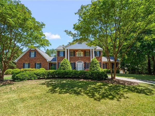 1700 Farnsworth Court , High Point, NC 27262