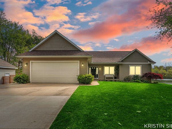 9760 Jade Drive, Allendale, MI 49401