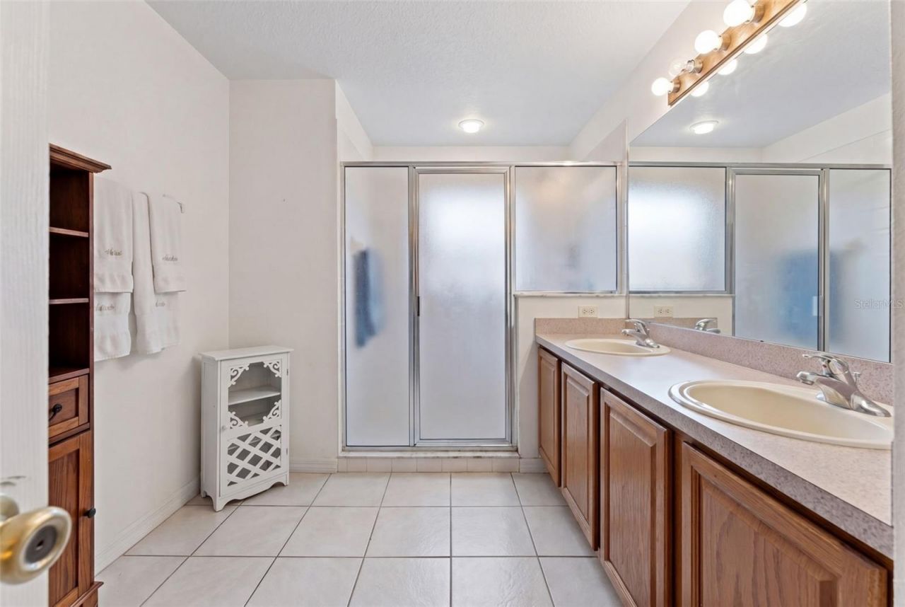 2127 Ruche Court , Orlando, FL 32817 Photo