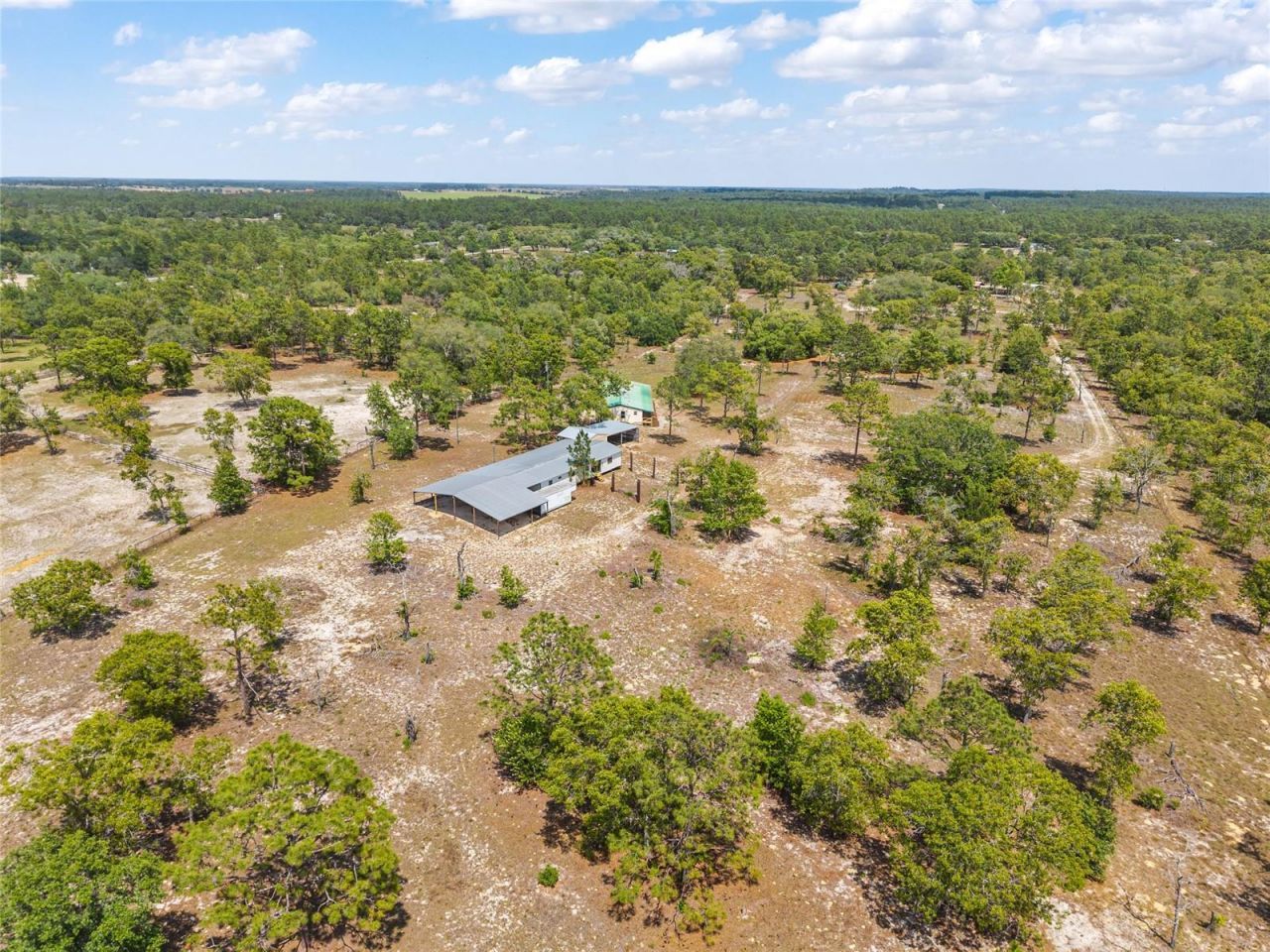 9950 SE 136th Terrace , Dunnellon, FL 34431 Photo