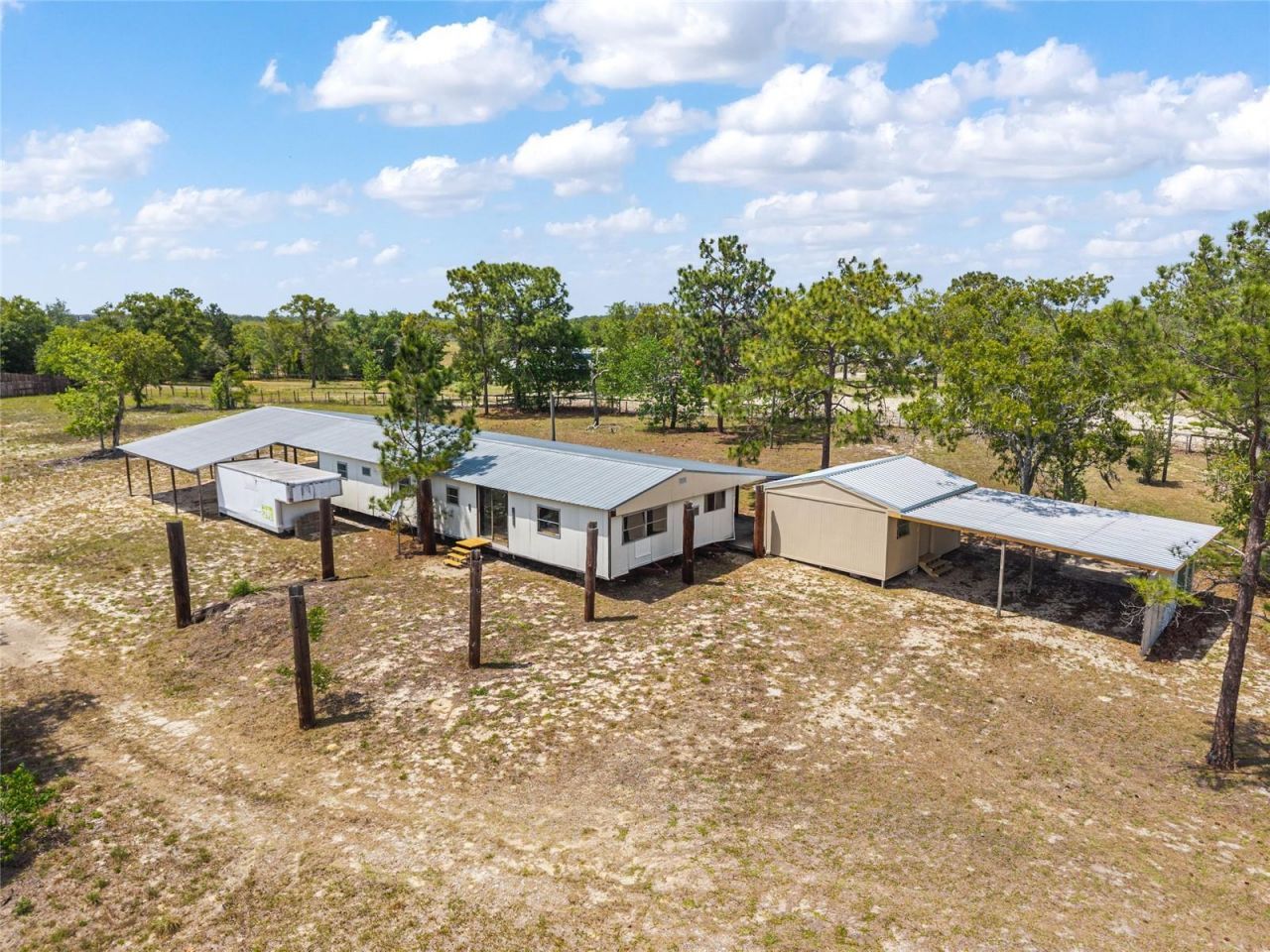 9950 SE 136th Terrace , Dunnellon, FL 34431 Photo