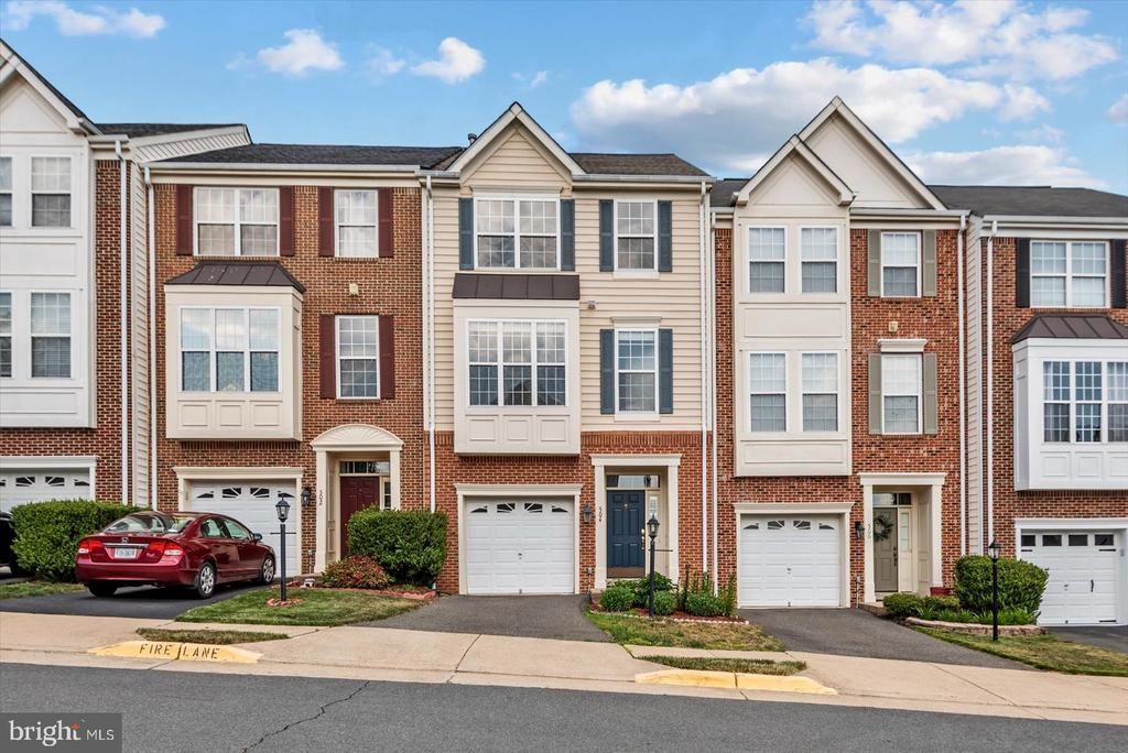 504 Legrace Terrace Ne, Leesburg, VA 20176 Main Photo