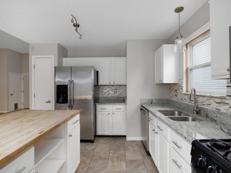 3477 Hail Ridge Drive, Reynoldsburg, OH 43068 Photo 13