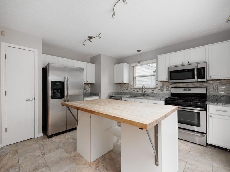 3477 Hail Ridge Drive, Reynoldsburg, OH 43068 Photo 9