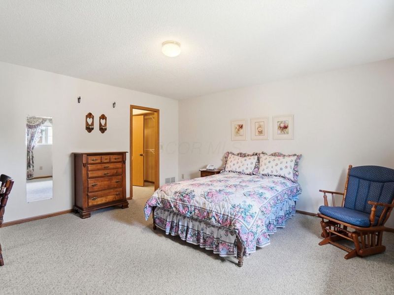 4837 Blendon Park Drive, Columbus, OH 43230 Photo 13